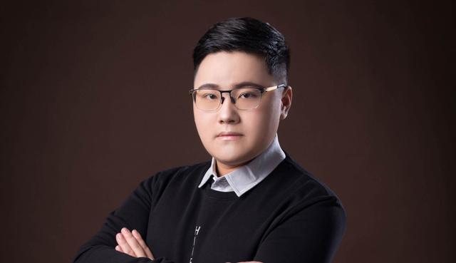 星魂从最开始的一枚小主播,到如今虎牙人气场场百万以上.