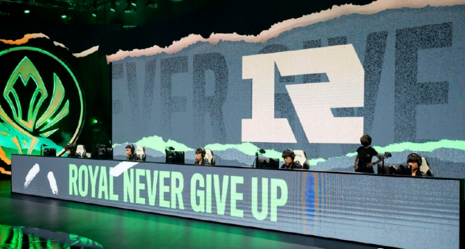 海外网友热议：LCS解散吧！RNG能得冠军