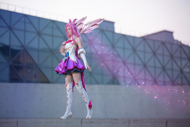 《英雄联盟》星之守护者卡莎是白雪公主？那我选阿卡丽