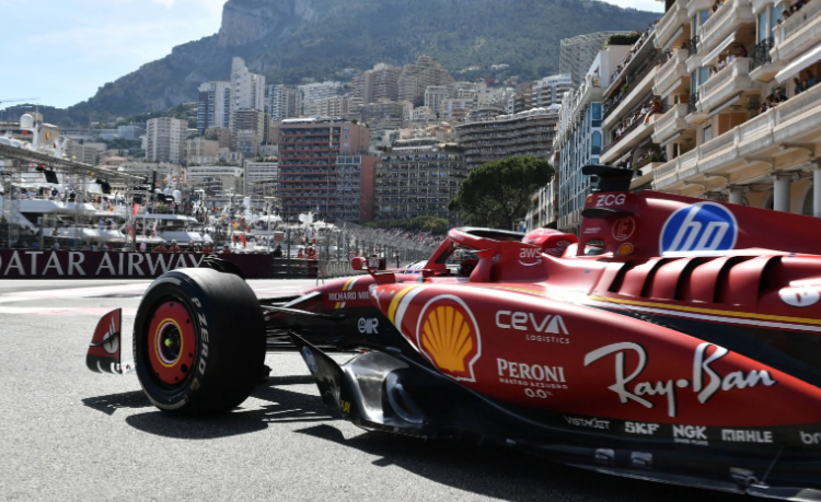 F1赛车手漂移过弯 这游戏让你体验策略狂飙