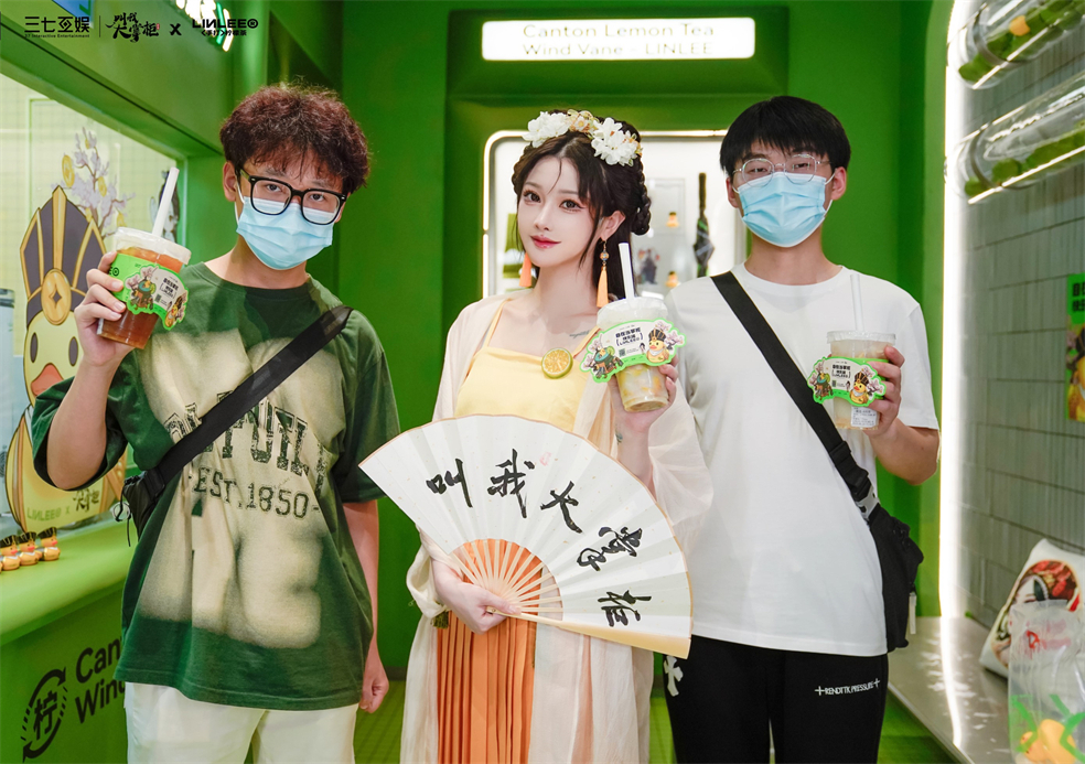 来啦来啦！线下联名主题店惊喜呈现继续~