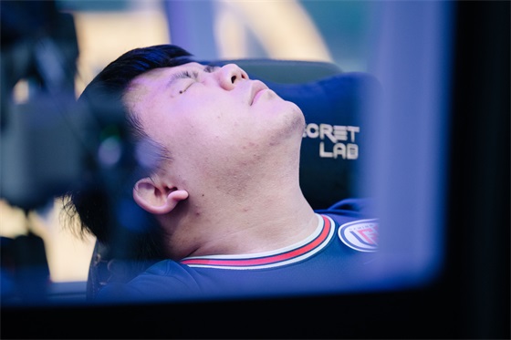 Spirit抒写了属于自己的黑马传奇！3-2击败PSG.LGD斩获TI10冠军