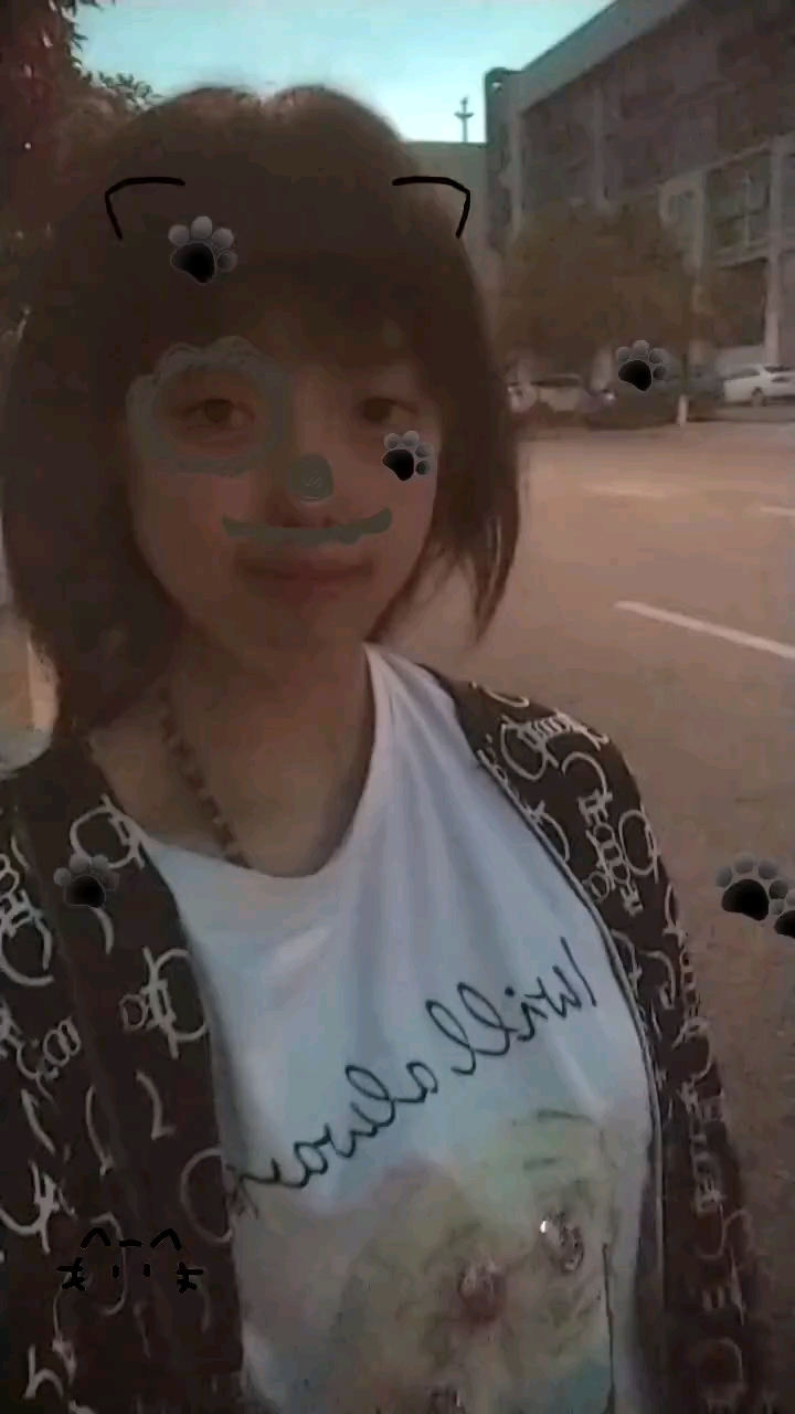 嘿嘿宝贝们😘🥰
