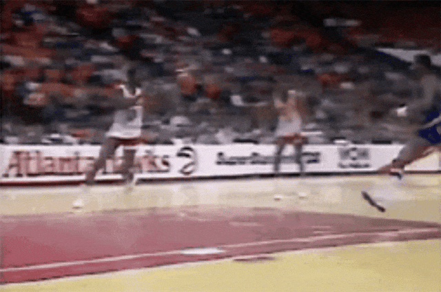 【球星揭晓】赛季倒计时3天 | 多米尼克·威尔金斯的扣篮艺术与时代回响！