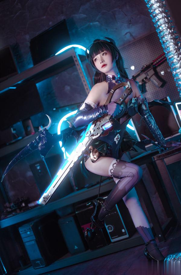 芽衣幽魅夜魔cos