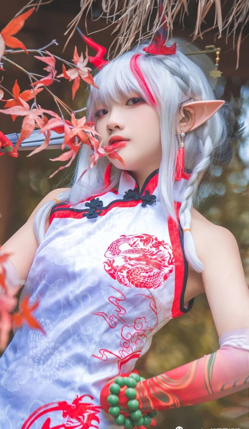 cos：明日方舟年•乐逍遥cos正片＠硫酒