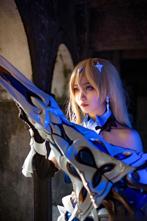 崩坏3幽兰黛尔cos