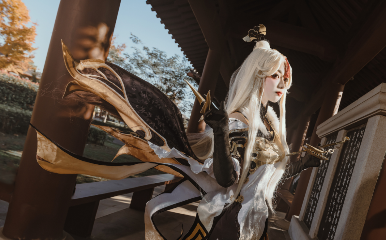 《原神》凝光COS:形象还原-小米游戏中心