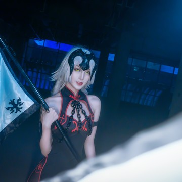 黑贞旗袍 - 怜小舟·