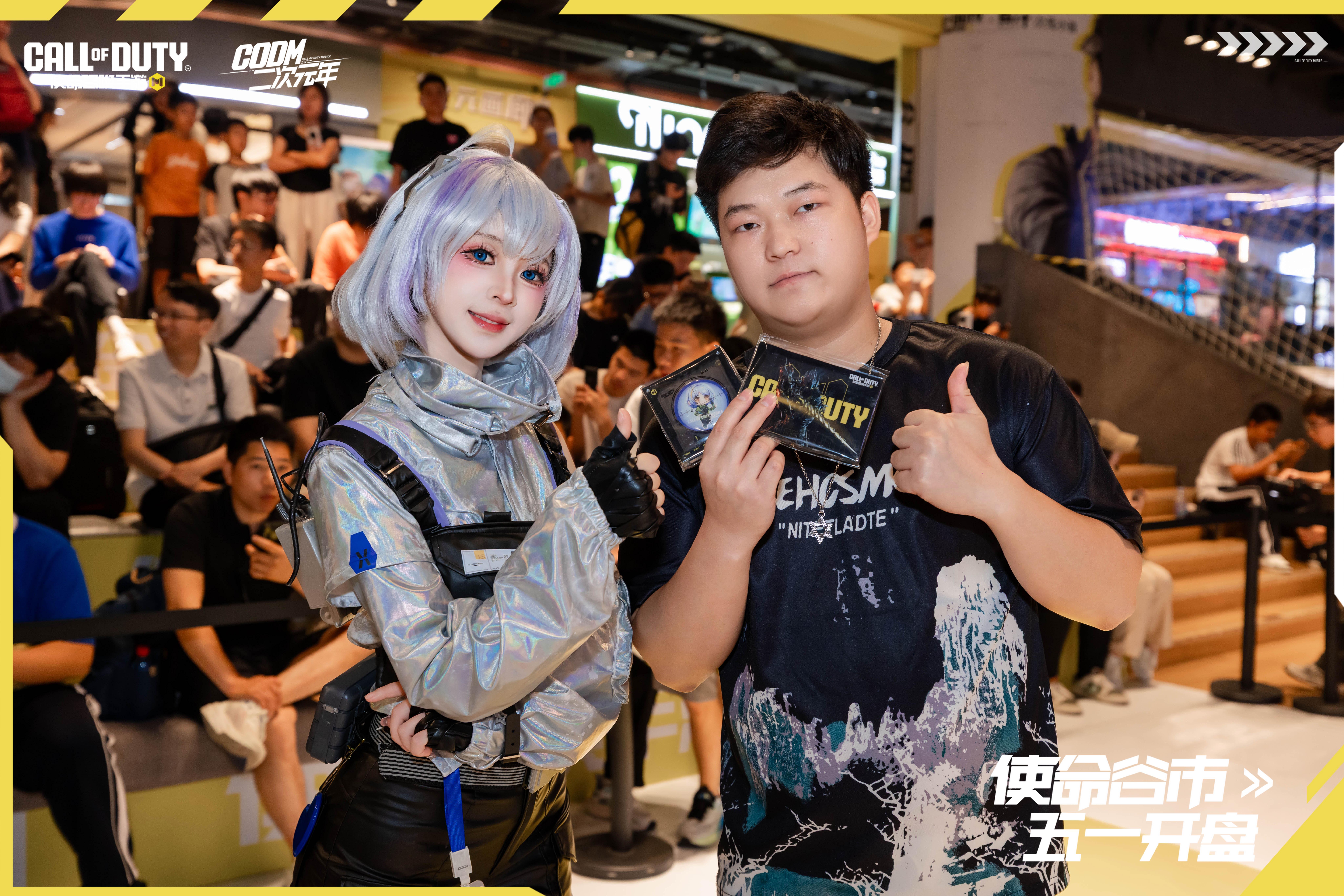 白月光女团出道宅舞余音未散，赛事角逐时的观众呐喊仍在耳畔炸响