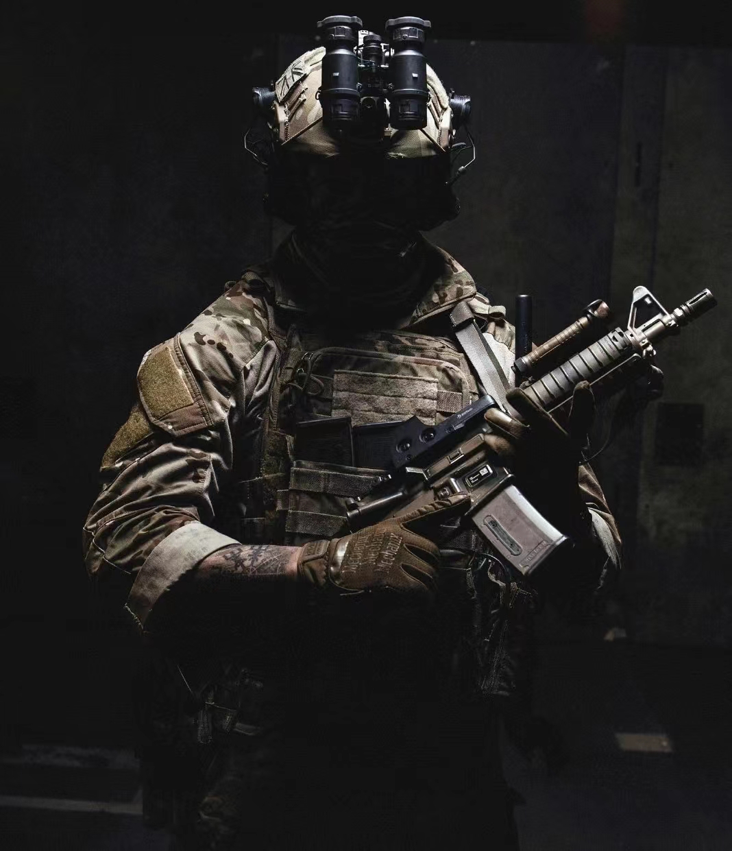 身披闪电战甲心怀正义之火守护大地安宁