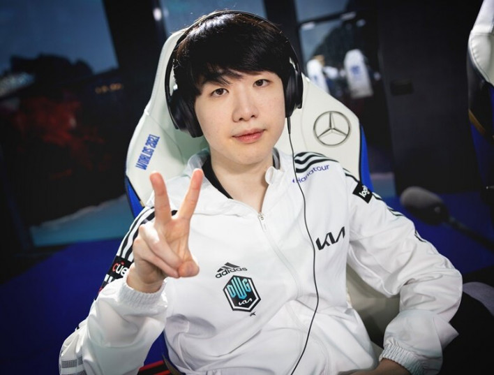 都曾打过保级赛,如今却在争夺世界冠军,viper和ghost决赛前巡礼