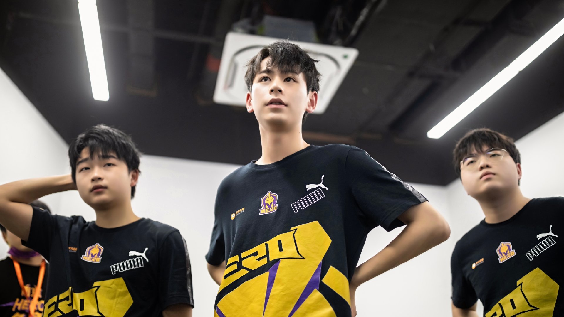 荒川年终巡礼南京hero久竞走上巅峰又跌入谷底的一年