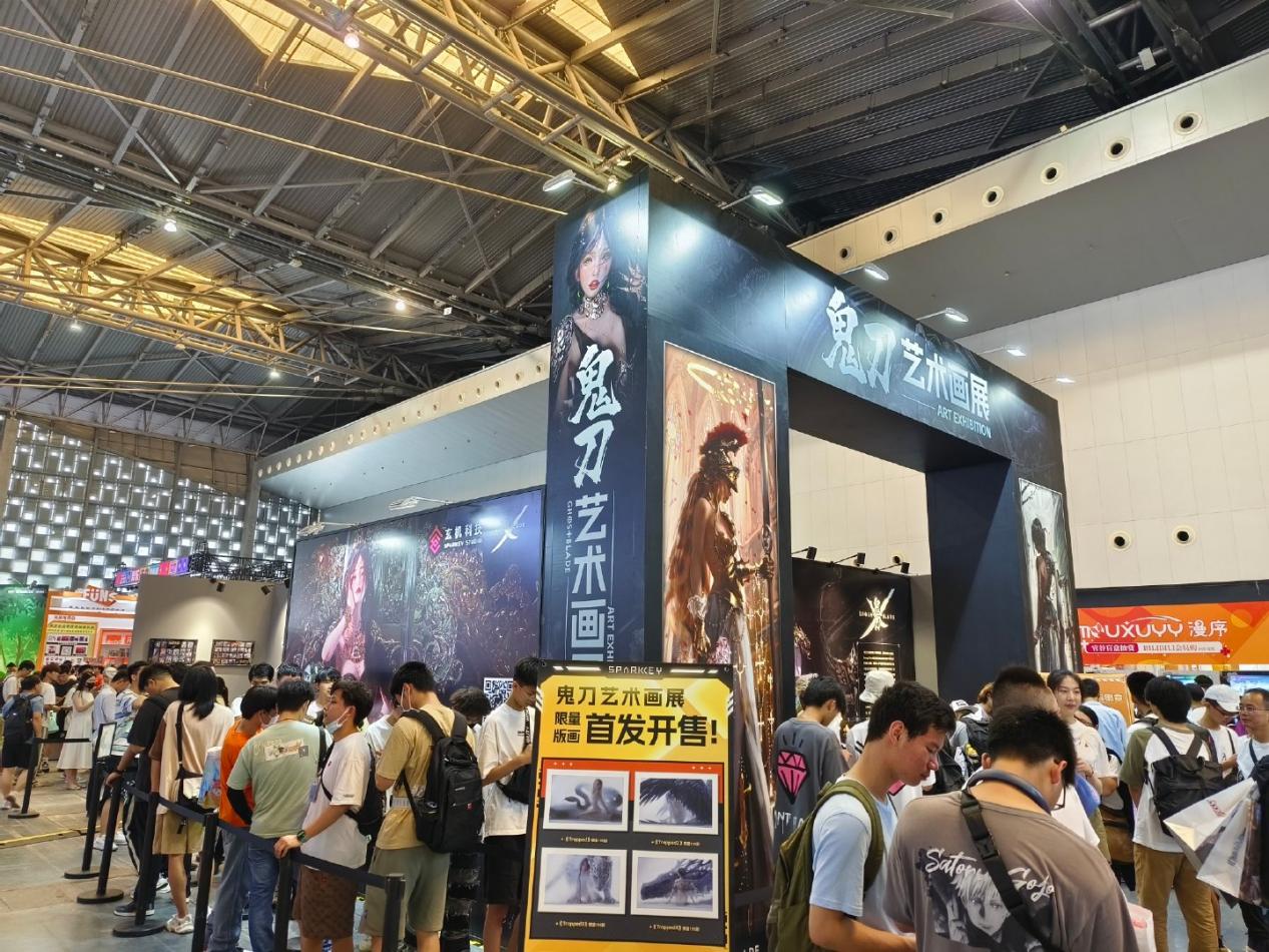 上海CCG漫展开幕!玄机IP、鬼刀主题等各大展区云集,精美周边线下首发-小米游戏中心