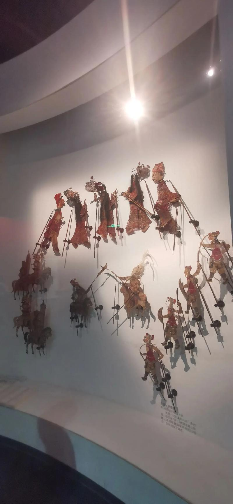皮影戏玩出超人感？这款游戏正让传统焕发