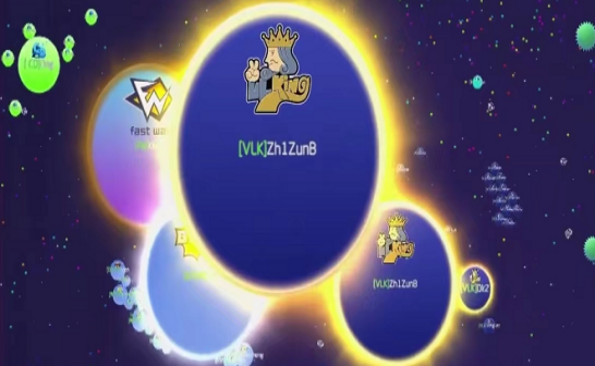 球球大作战：玩家可以怎么交叉吐球？