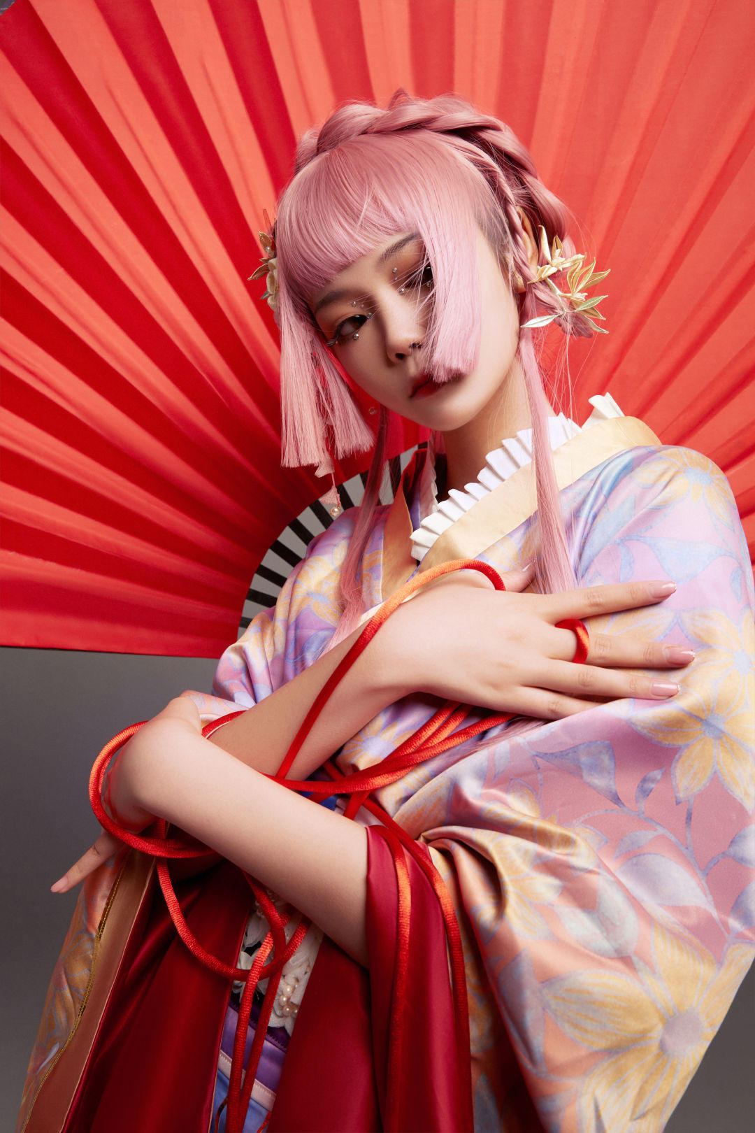 晴朗天空,华丽绽放,「花间之火」cos正踏着花火而来! ~ - 和平精英-小米游戏中心