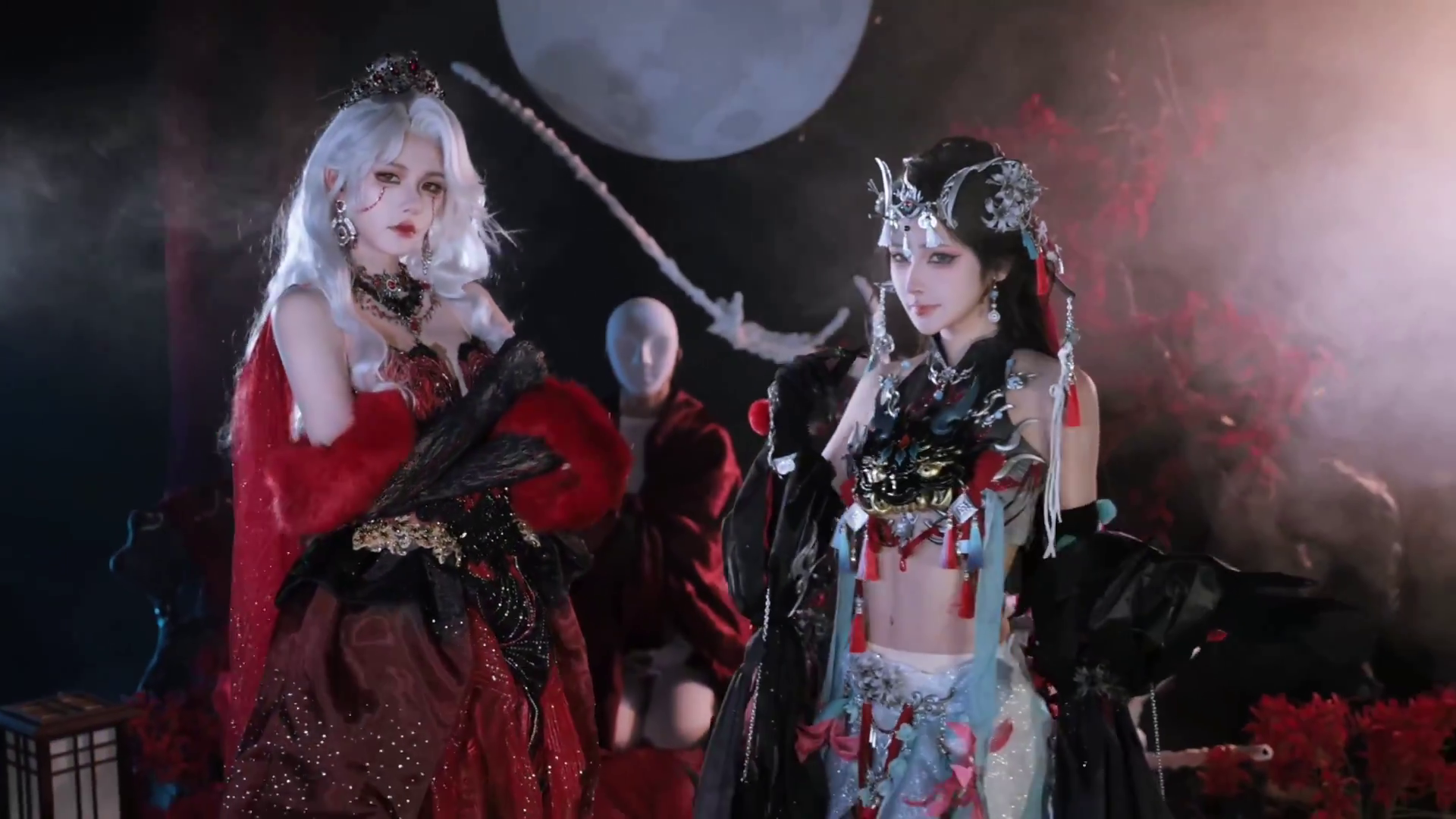 “别躲了，快出来吧，我看到你了呦” 