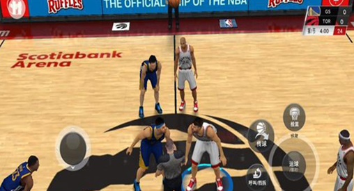 美职篮2K20：依靠突破加速对手上篮，微操作时找空档位置抢断