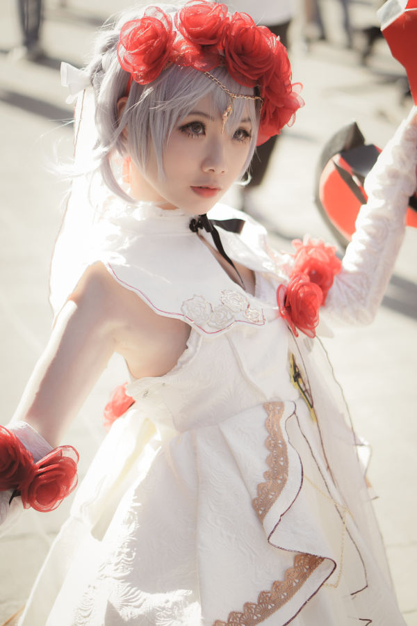 月下初拥 德丽莎cos - 崩坏3-狂宴邀约-小米游戏中心