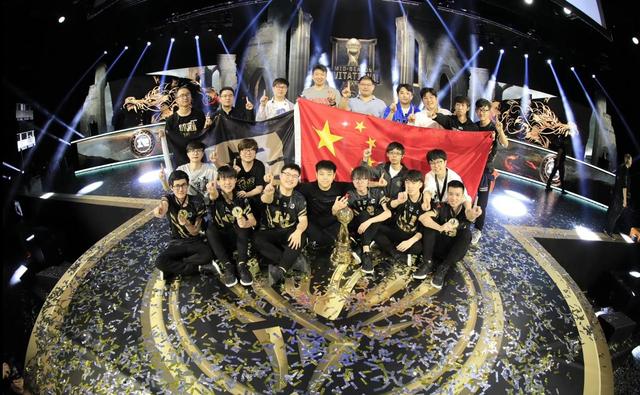 在s8的msi上,rng在小组赛开局不利的情况下最终击败kz拿下了最后的