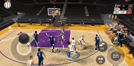 美职篮2K20：挡拆错位选小个子球员别完全站立不动，积极配合队友跑位更好
