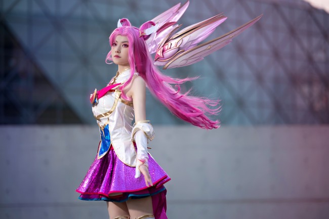 《英雄联盟》星之守护者卡莎是白雪公主？那我选阿卡丽