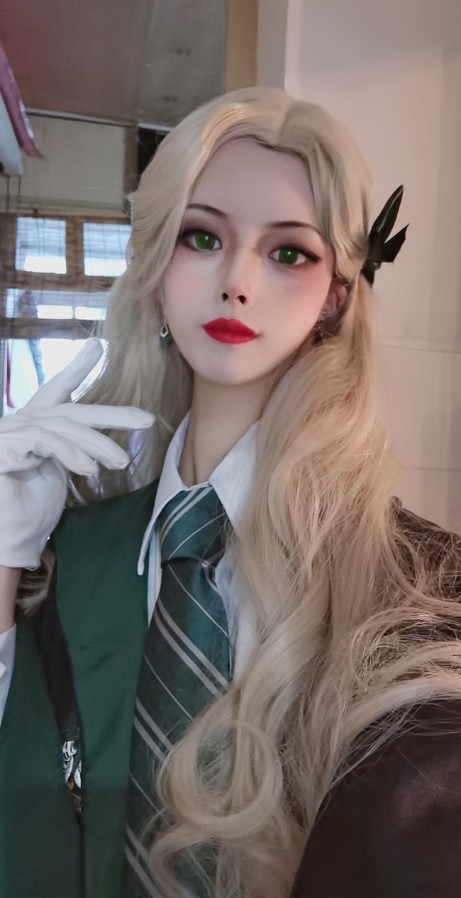 卡珊德拉·沃雷 - 安歌ww