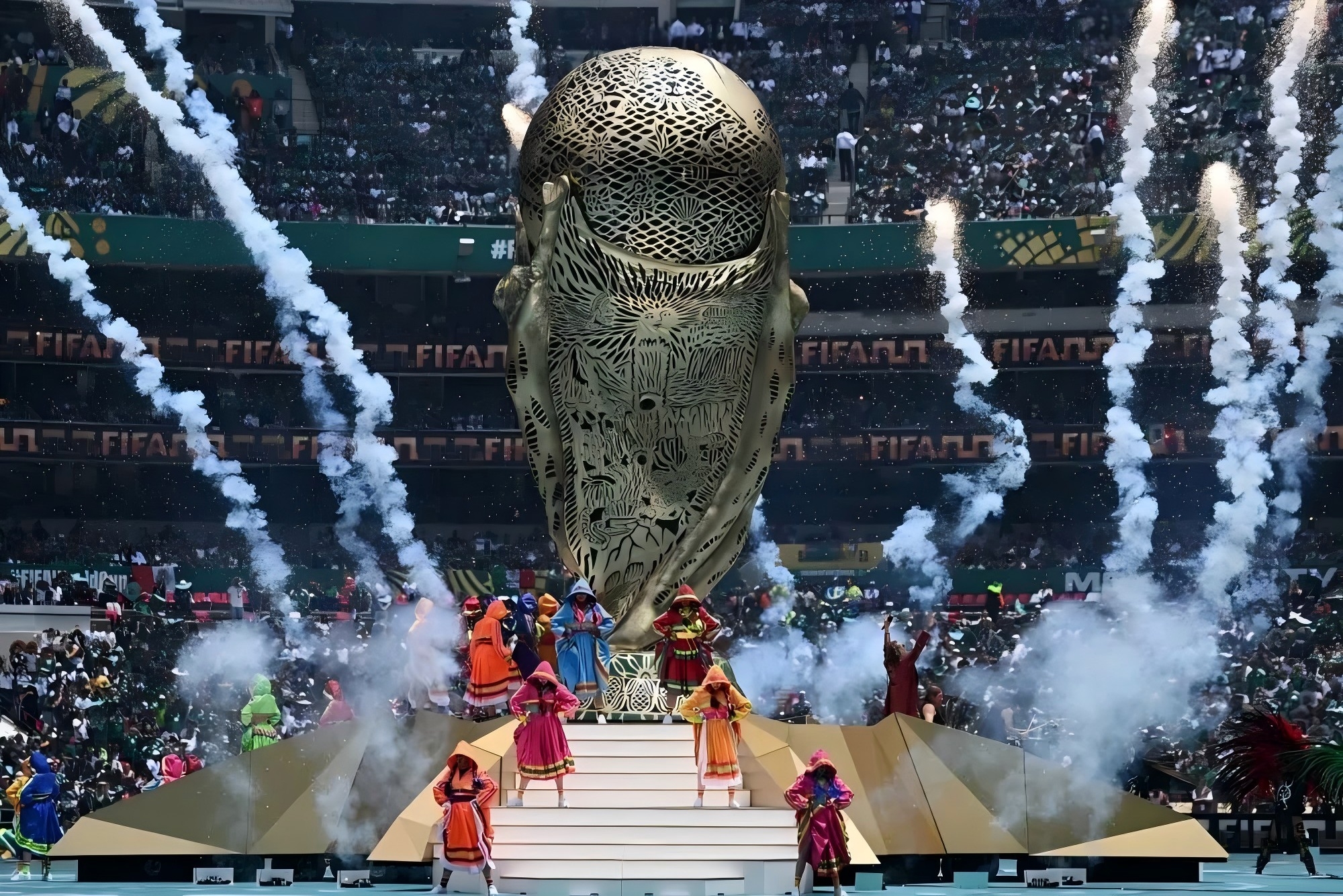 热血同燃 热爱不减丨 重温《侍魂 晓》与足球赛场的竞技情怀