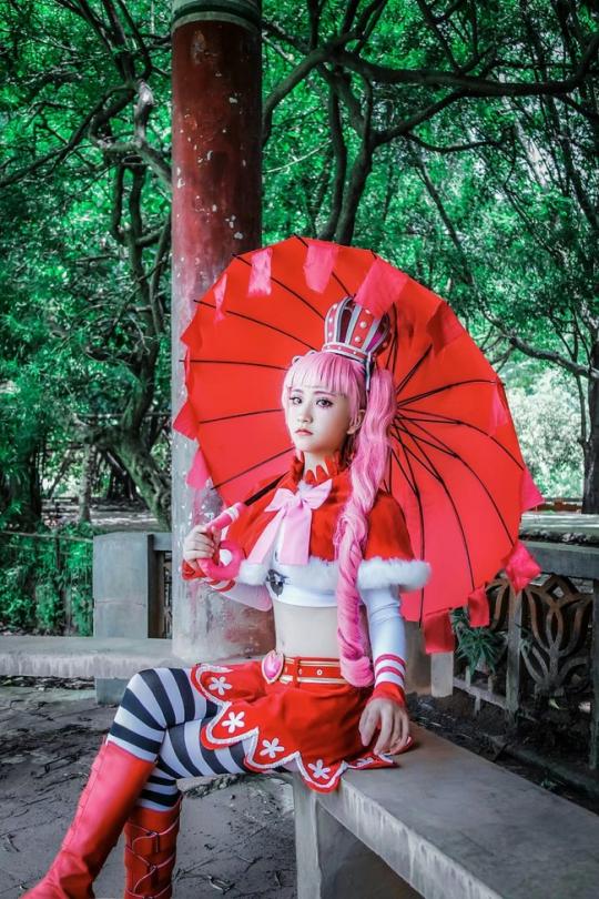 #航海王# 佩罗娜cos正片