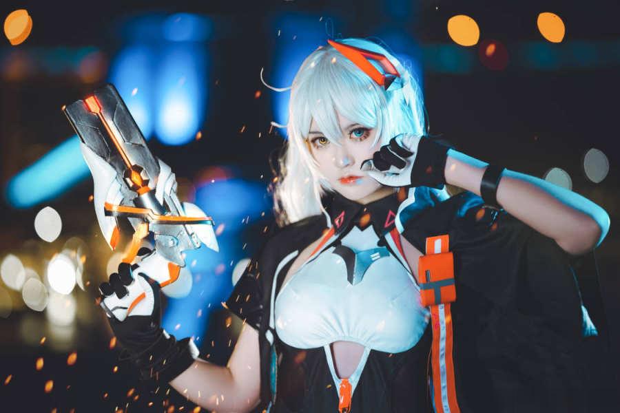 cos正片天穹游侠