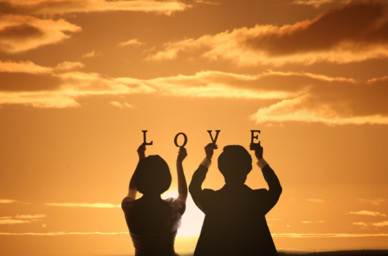 双向成就的爱情 才是当代人的理想型