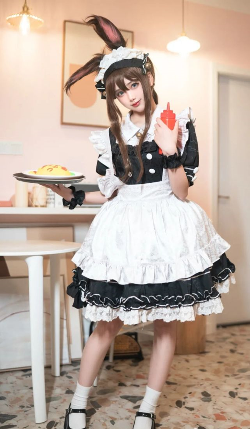 cos：明日方舟女仆阿米娅@阿璇学妹
