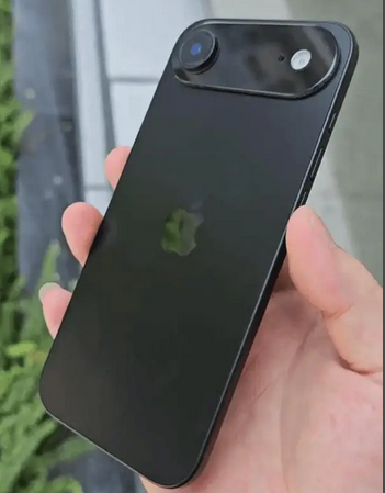 iPhone17预约爆火？这游戏才是今夏社交新顶流