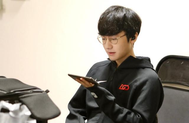 lgd淘汰ig后韦神解说台激动喊话时隔五年重提伤心事箭回来了