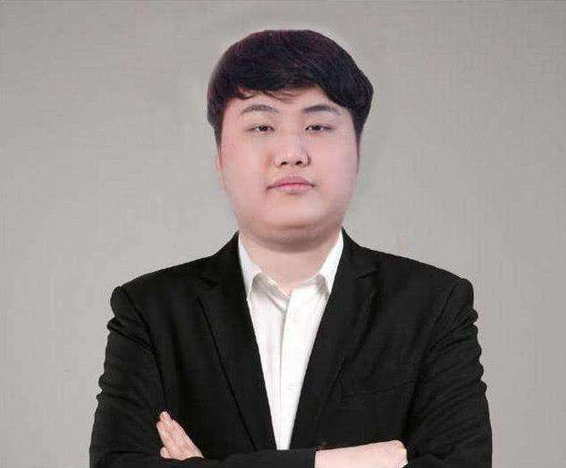 山泥若点评阿水阿水就是下路的theshy太容易被抓了