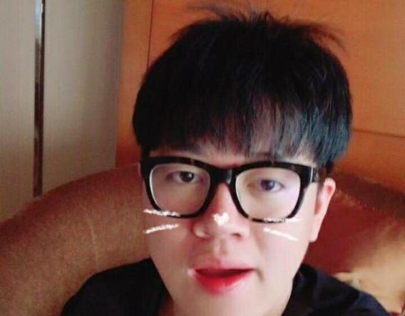 比那个男人还强的人回来了，远古斗鱼一哥回来，旭旭宝宝位置不保