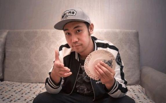 板娘分享炉石电视广告,李博评论反被调侃:宁可得抓紧了啊