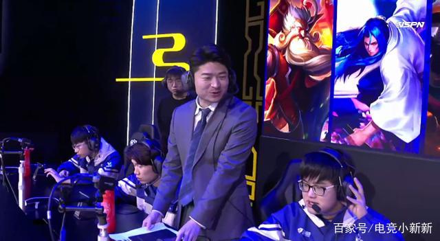 月色是hero最菜干将e星输后林教练迷之微笑被吐槽