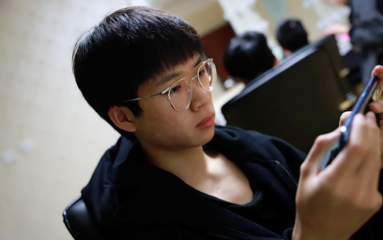 kpl久诚首发陷被动不想玩工具人采访还觉得四核行得通