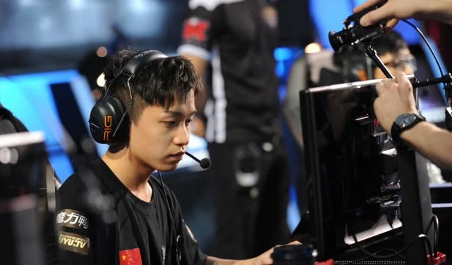 edg遭lgd零封之后前上单阿光感慨年年八强到头来原来是祝福