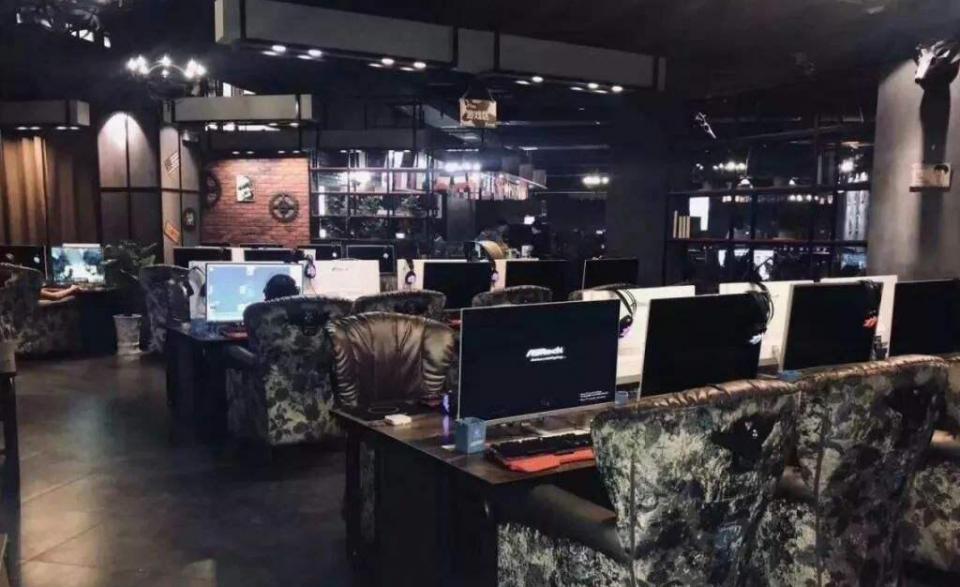 知道,这款游戏算是目前国产武侠网游圈的扛把子,自2007年正式上线以来